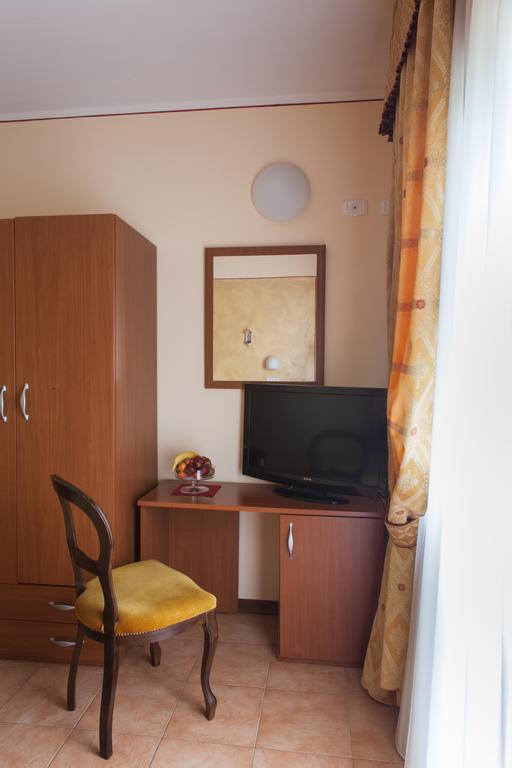 Hotel Fabbrini Abbadia San Salvator Quarto foto